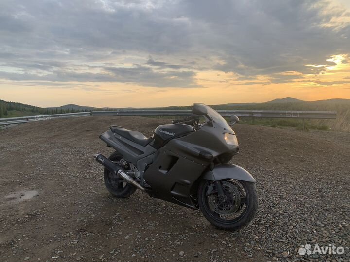 Kawasaki ZZR1100