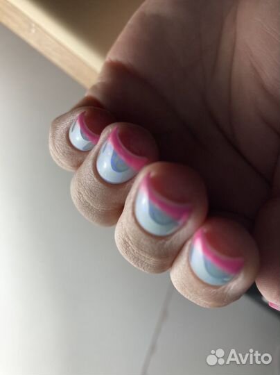 Комбинированный маникюр и педикюр