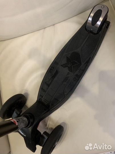 Самокат Micro Maxi T- tube black черный