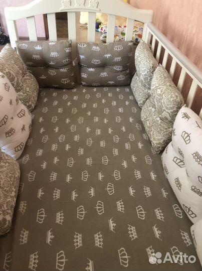 Детская кроватка с маятником Лель