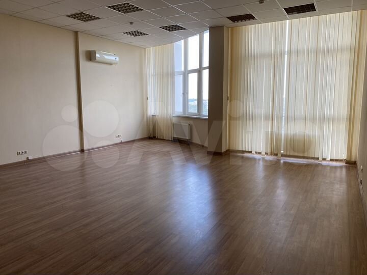 Офис, 52.7 м² ул. Красноармейская, 100