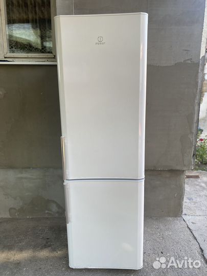 Холодильник indesit бу