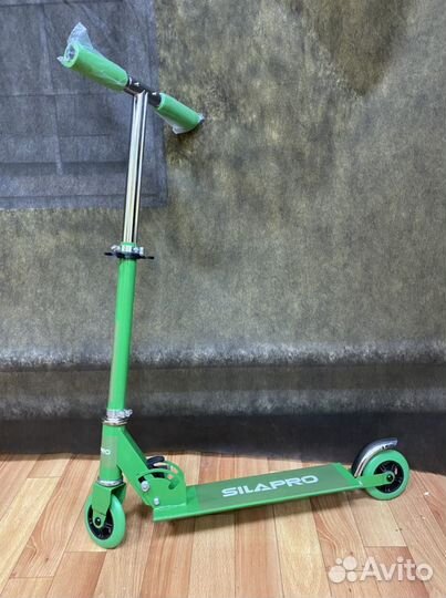 Десткий самокат Зеленый
