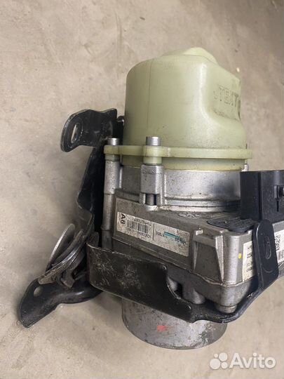 Гидроэлектроусилитель руля Рено