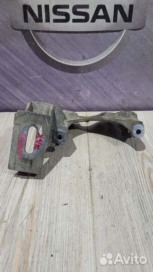 Кронштейн площадка крепление генератора Nissan juk