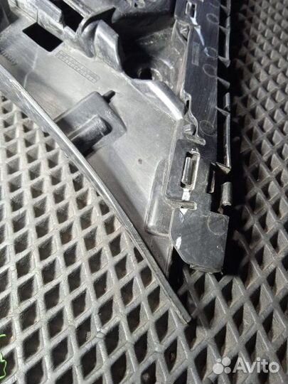 Кронштейн бампера задний правый Volkswagen Passat