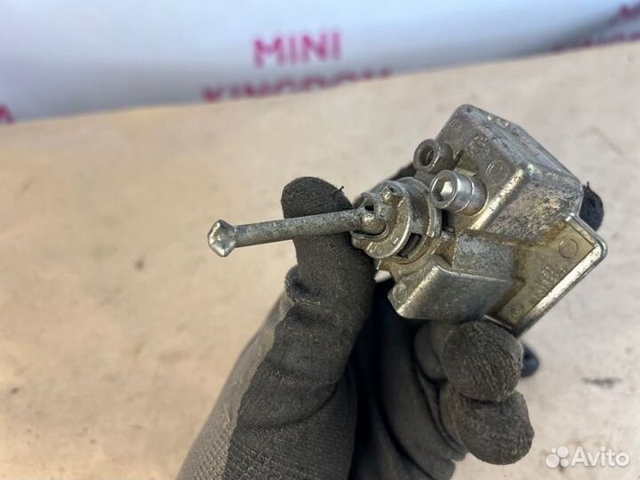 Замок Mini Cooper R56