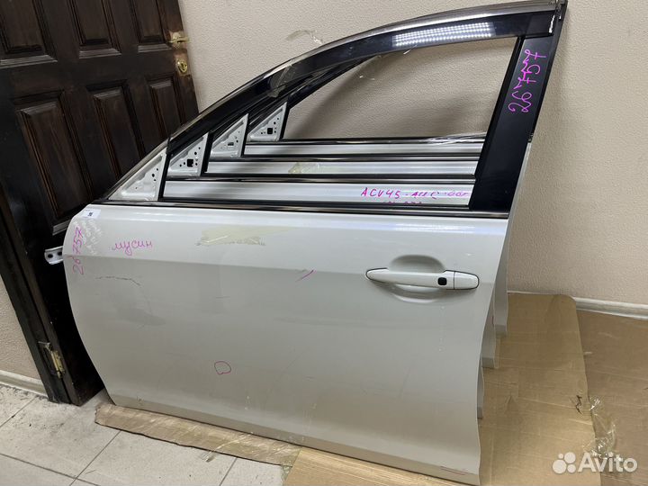 Дверь левая передняя Тойота Камри 40