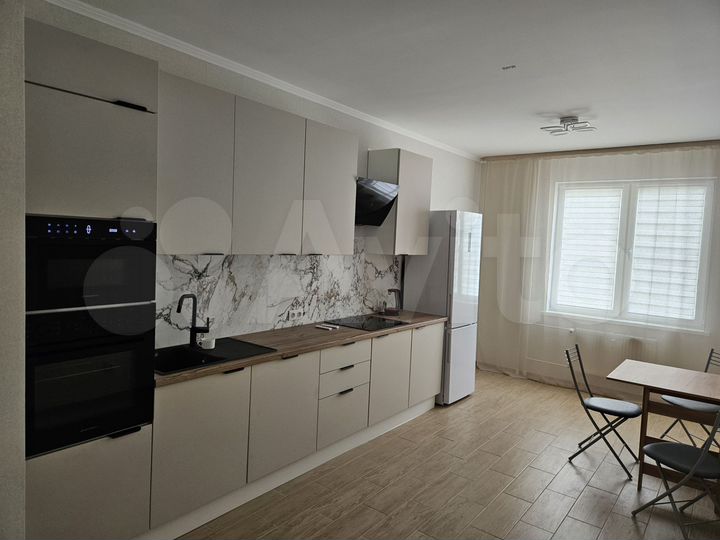 2-к. квартира, 65 м², 2/8 эт.