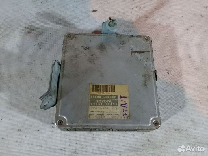 Блок управления двигателем 89661-22450 Toyota Mark