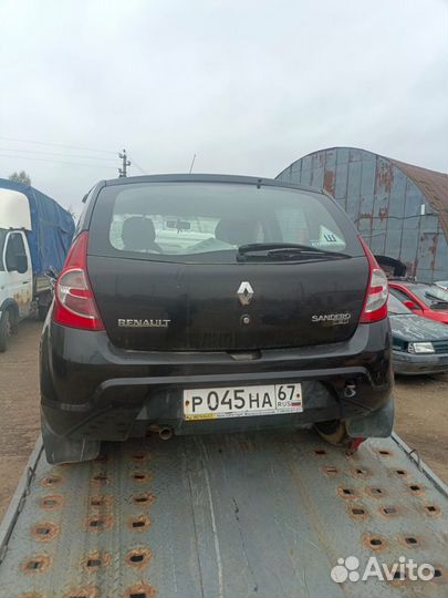 Разбор на запчасти Renault Sandero