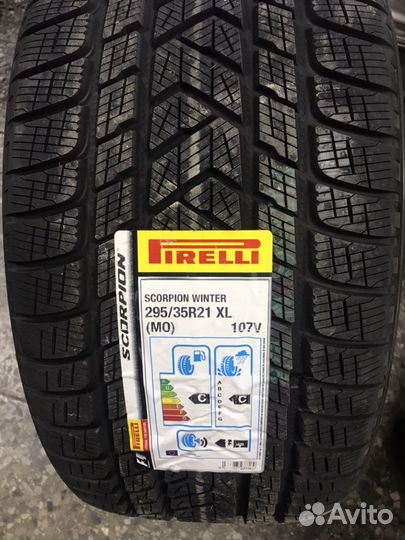 Pirelli Scorpion Winter 295/35 R21