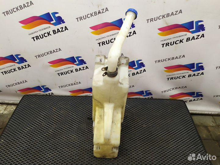 Бачок омывателя лобового стекла