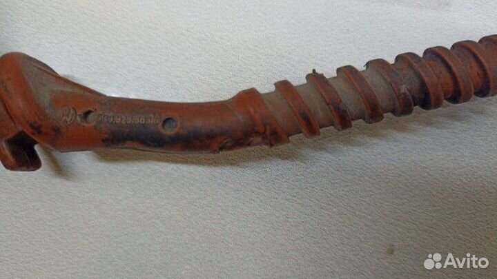 Упор капота Volkswagen Polo cfna 2012