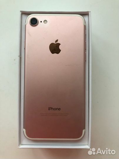 Телефон iPhone 7