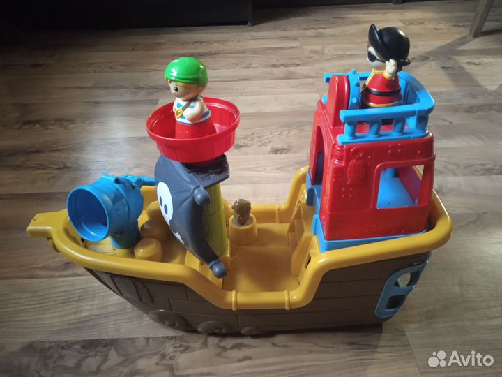 Пиратский корабль