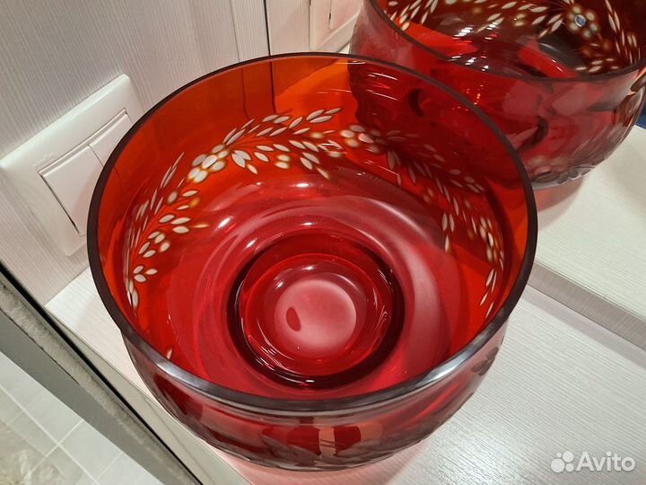 Вазы и конфетницы из красного стекла СССР