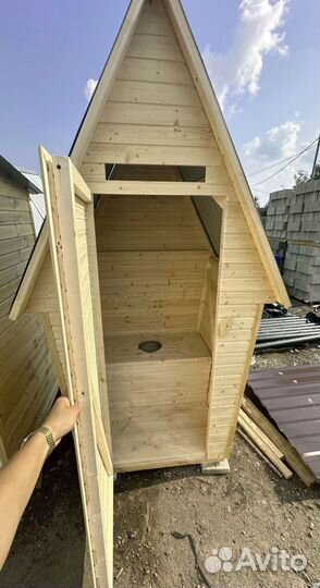 Туалет треугольный двускатный в наличии