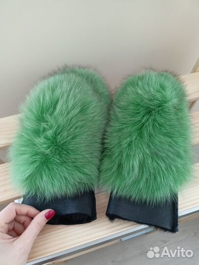 Варежки из овчины с песцом
