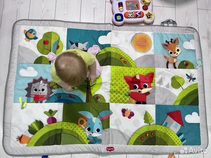 Развивающийся коврик tiny love