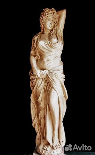 Кариатида на стену