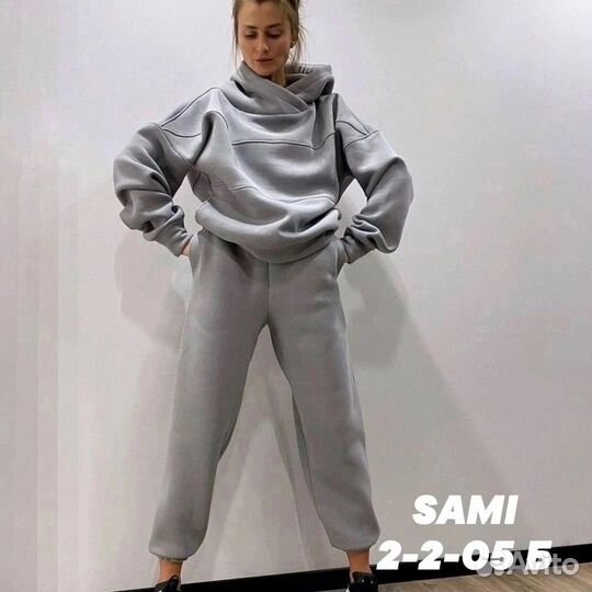 Спортивный костюм женский