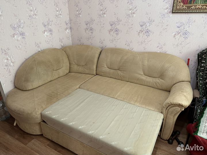 Угловой диван