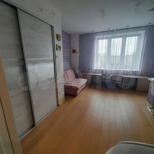 2-к. квартира, 80 м², 7/16 эт.