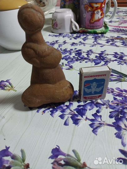 Старинная фигурка