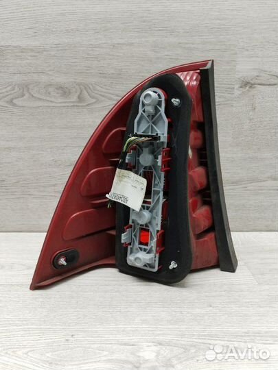 Фонарь задний правый Mercedes C-Class W203 OM646