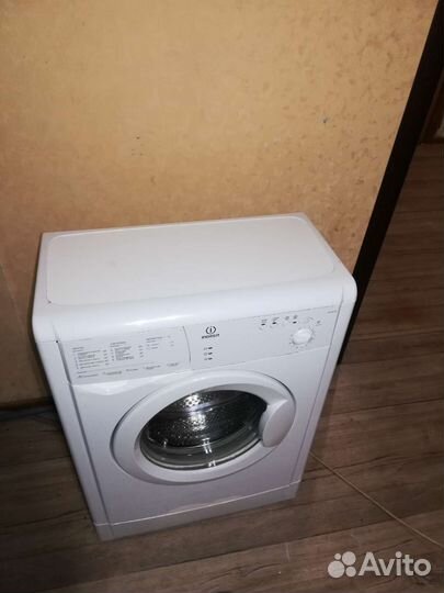 Узкая стиральная машина Индезит на 4кг