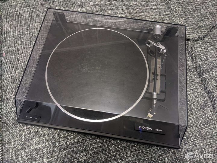 Проигрыватель Thorens TD 240