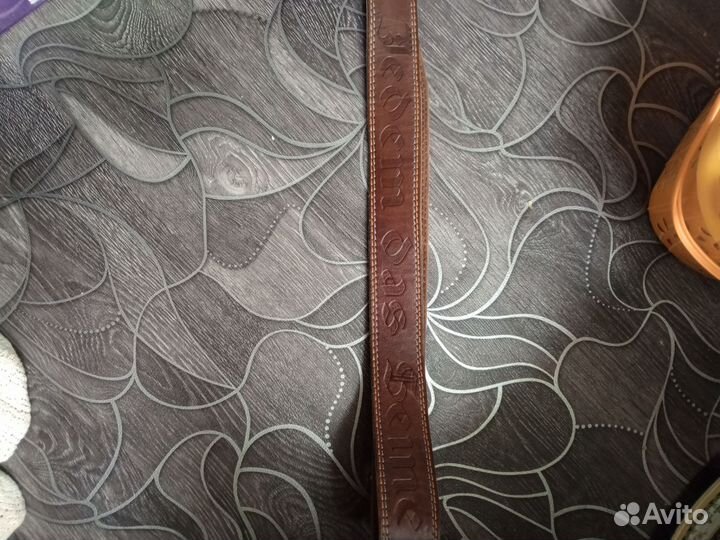 Мужской кожаный ремень коричневый