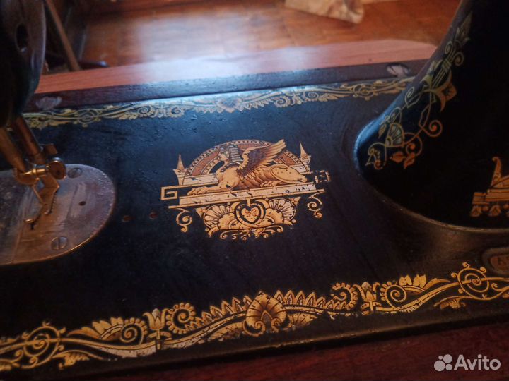 Швейная машина Singer