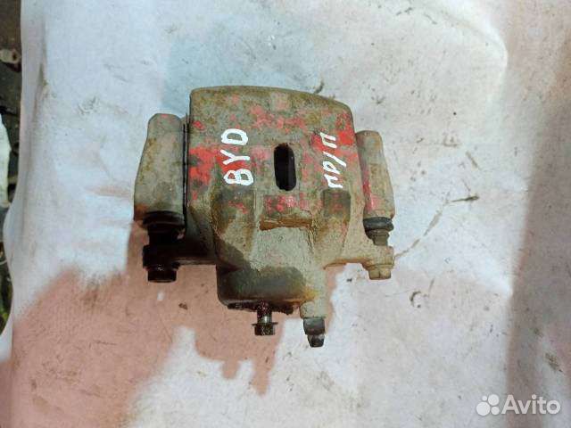 Суппорт передний правый BYD F3