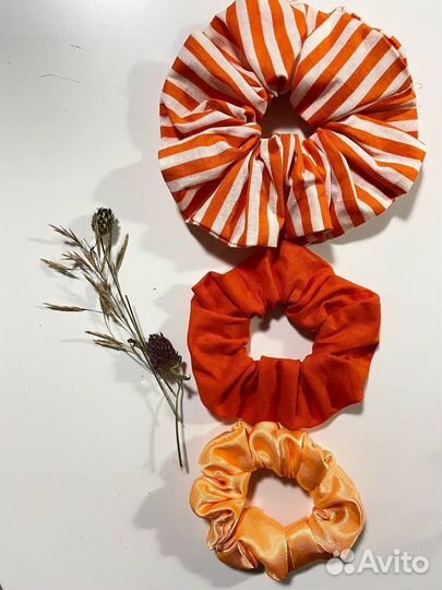 Объёмные резинки для волос ручной работы