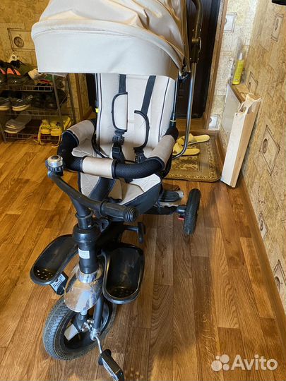 Детский велосипед с ручкой