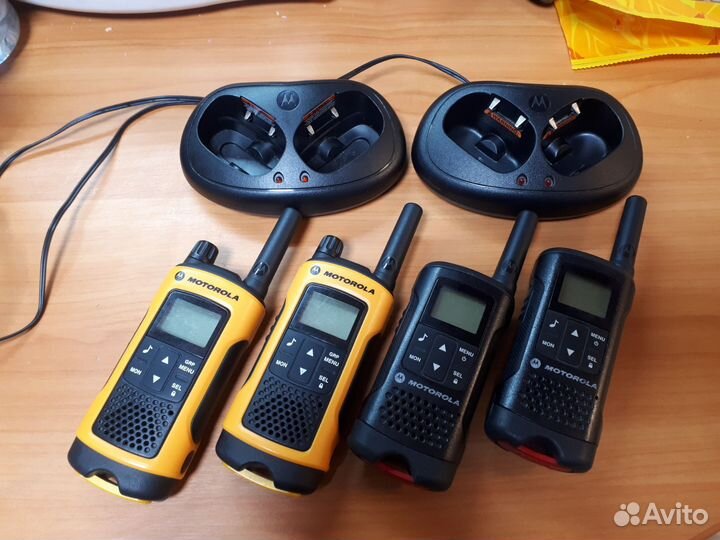 Мотороллы 4 шт.: Т 80 extreme tlkr,Т 60 tlkr