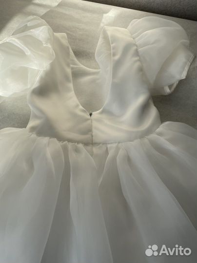 Нарядное платье новое 110
