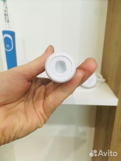 Электрическая зубная щетка Oral-B Kids