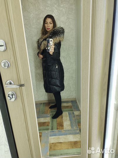 Пуховик женский 46 48 размер с натуральным мехом
