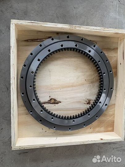 Опорно-поворотное устройство Kubota K028