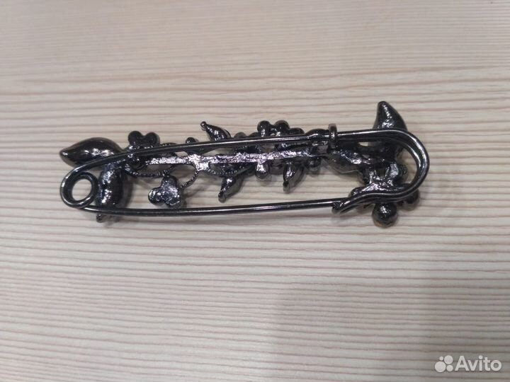 Булавка декоративная