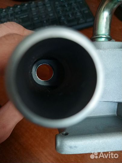 Фланец системы охлаждения Ford Focus 2 1.8 - 2.0