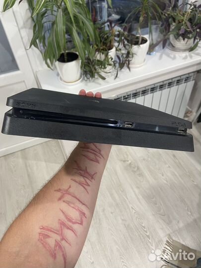 Sony playstation 4 PS4 1tb