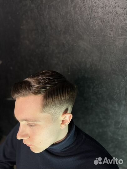 Парикмахер стилист барбер