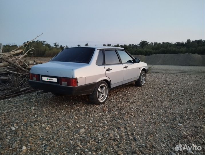 ВАЗ 21099 1.6 МТ, 2003, 200 000 км