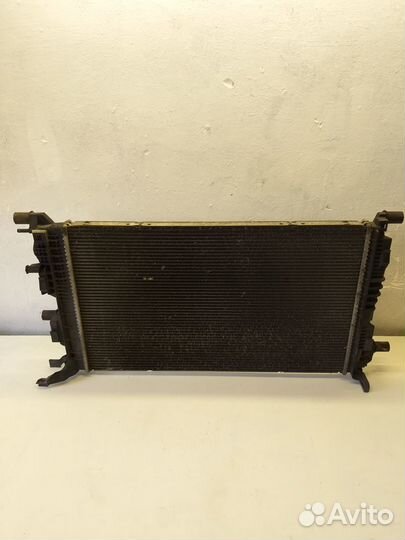 Радиатор (основной) Renault Scenic3 Renault Megane