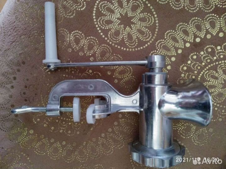 Мясорубка ручная новая