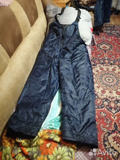 Демисезонный костюм новый